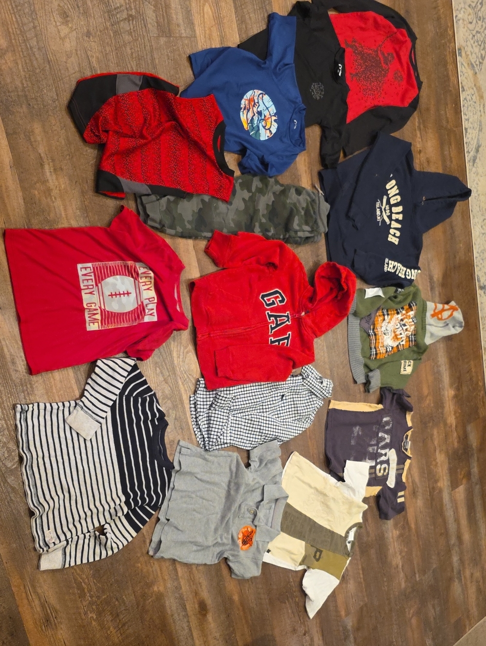 Boys Size 6/7 Large Mixed Lot. Long Sleeve, Short Sleeve, Hoodies, Sweater